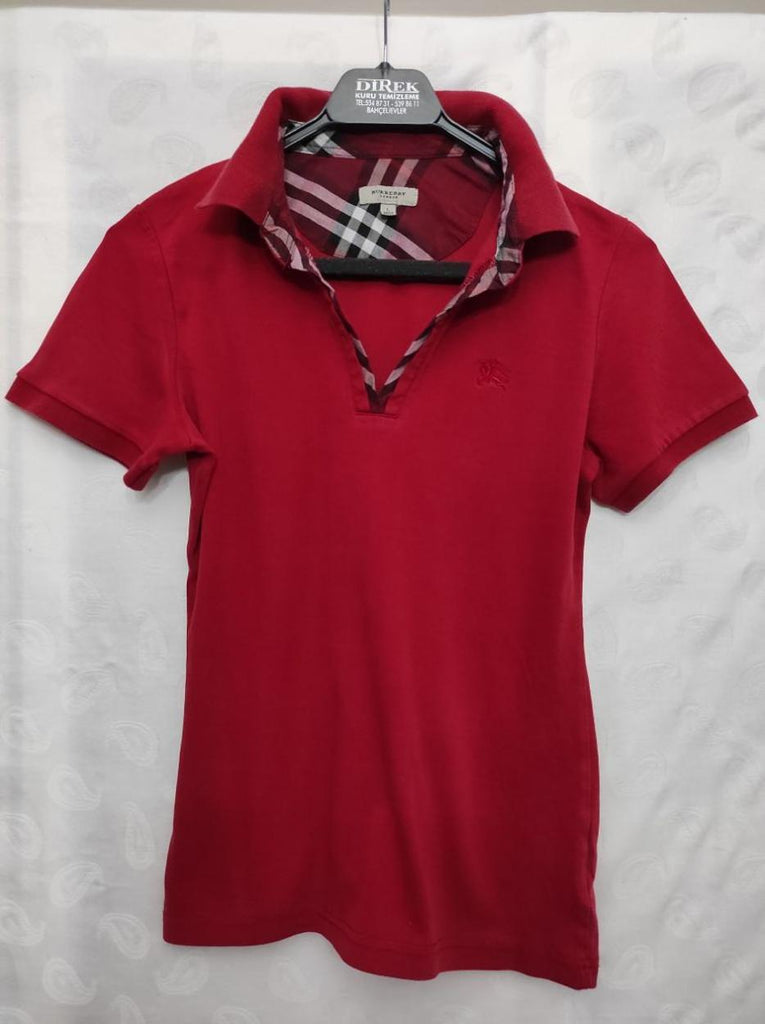 BURBERRY Kırmızı Polo Yaka Kadın T-Shirt