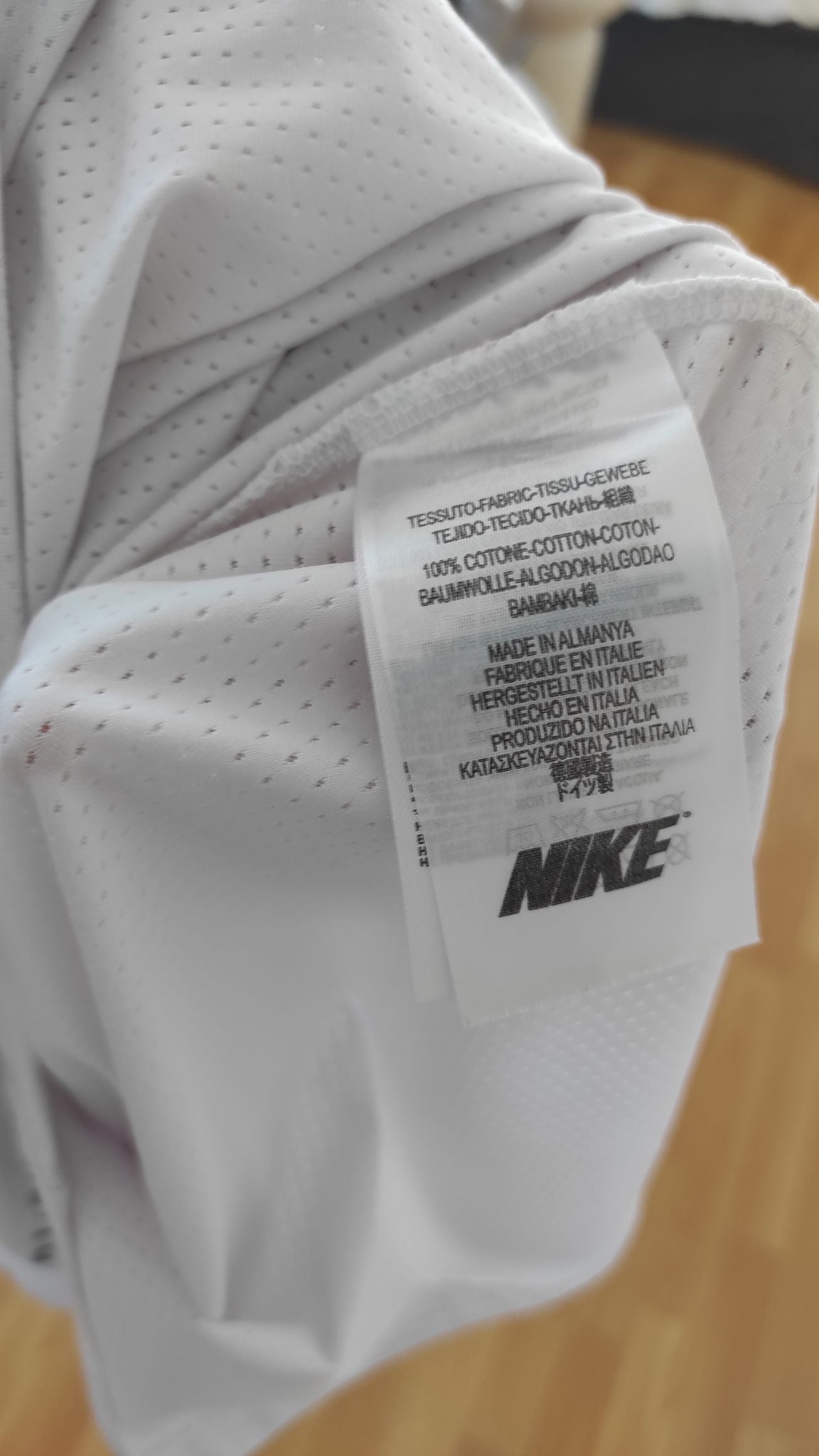 NIKE Beyaz Dri-fit Kadın V Yaka Tişört